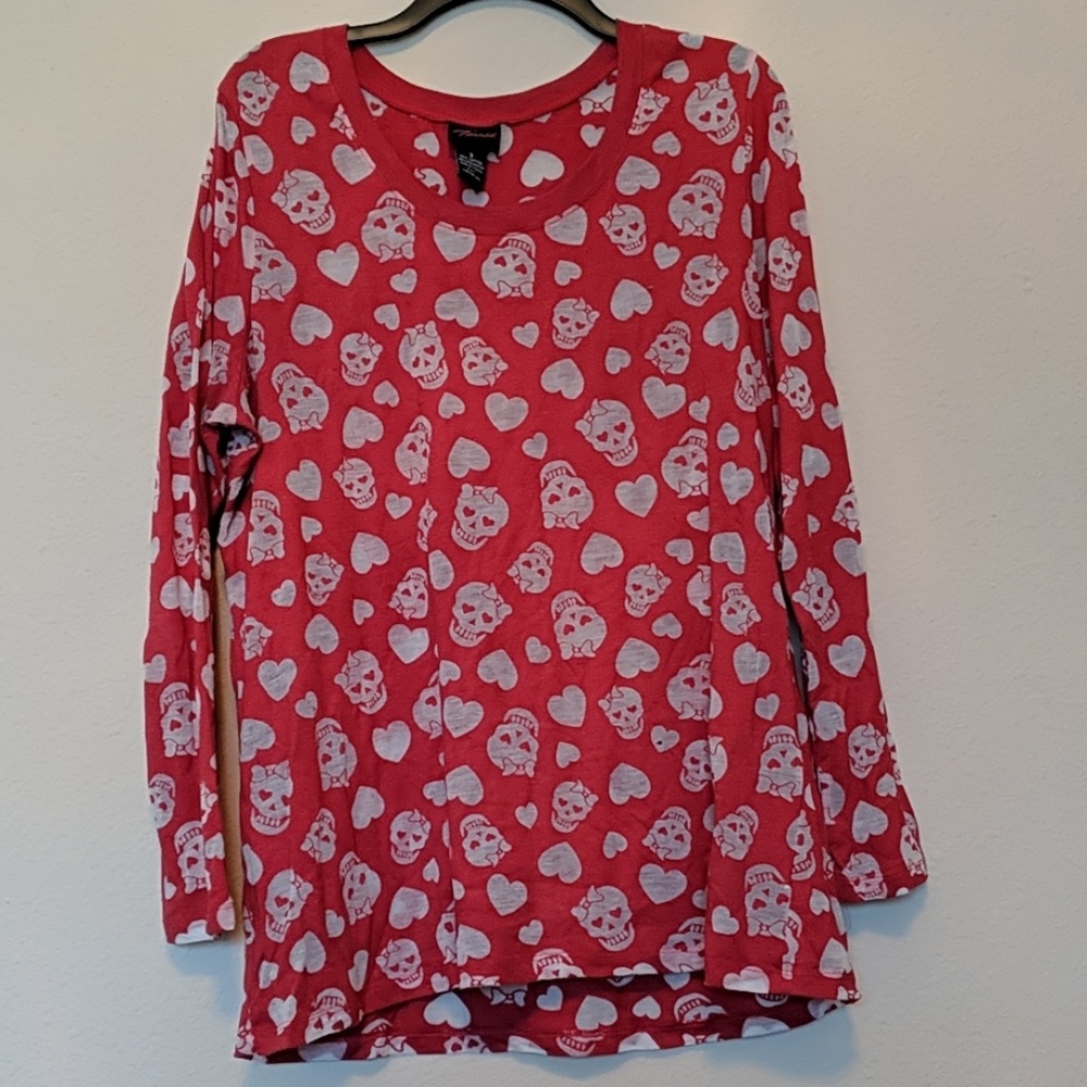 Torrid Smiling Skulls with Bows & Hearts LS Tee
